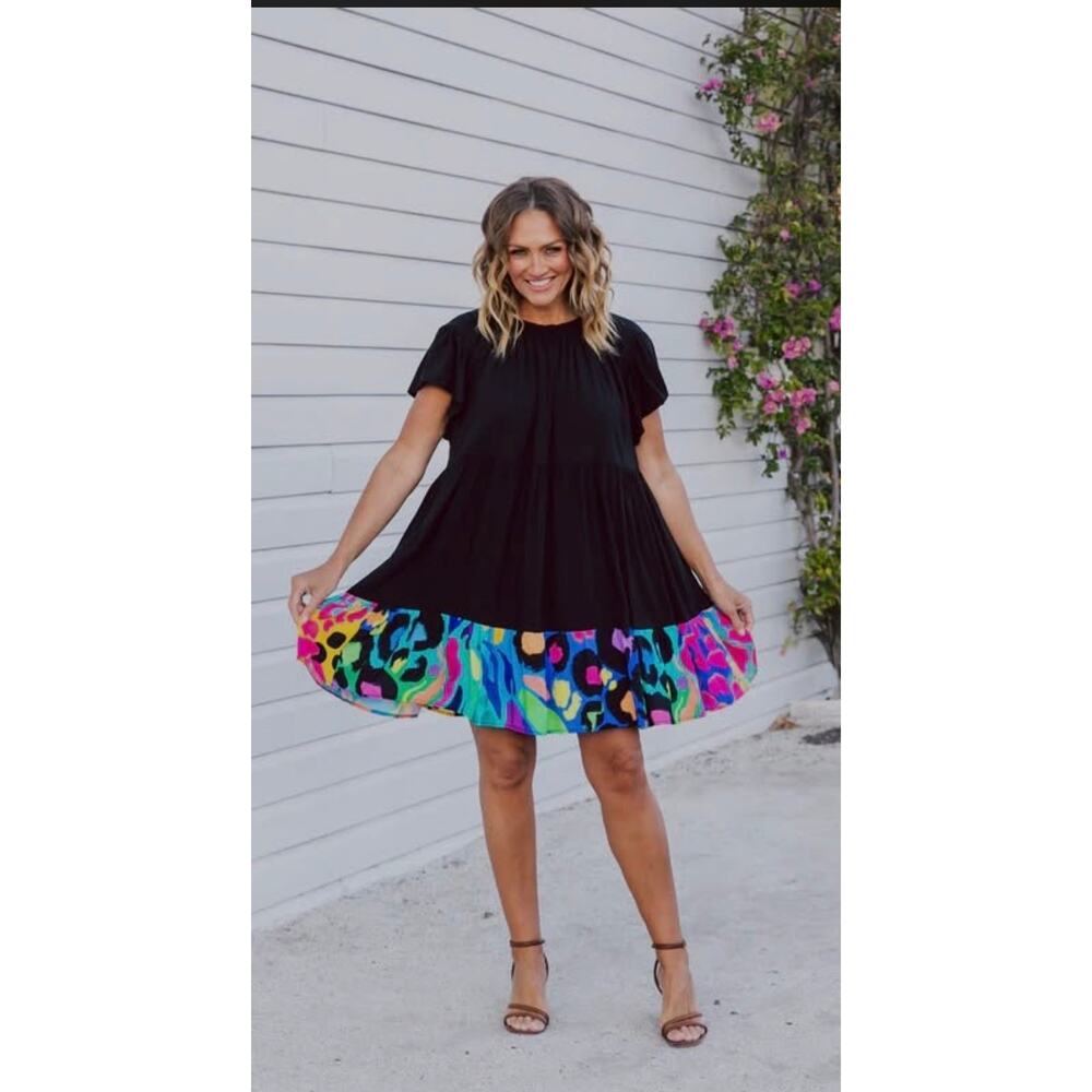 Proud Poppy Tiered Flutter Sleeve Rainbow Abstract Mini Dress Womans 18